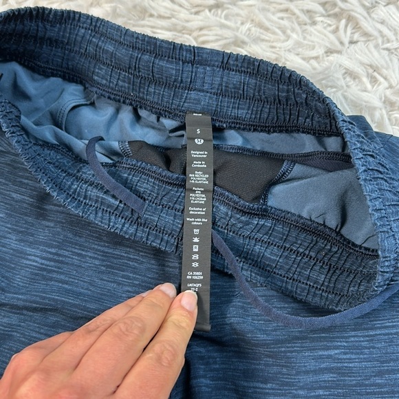 Men's Lululemon Pace Breaker Short - Picture 3 of 5